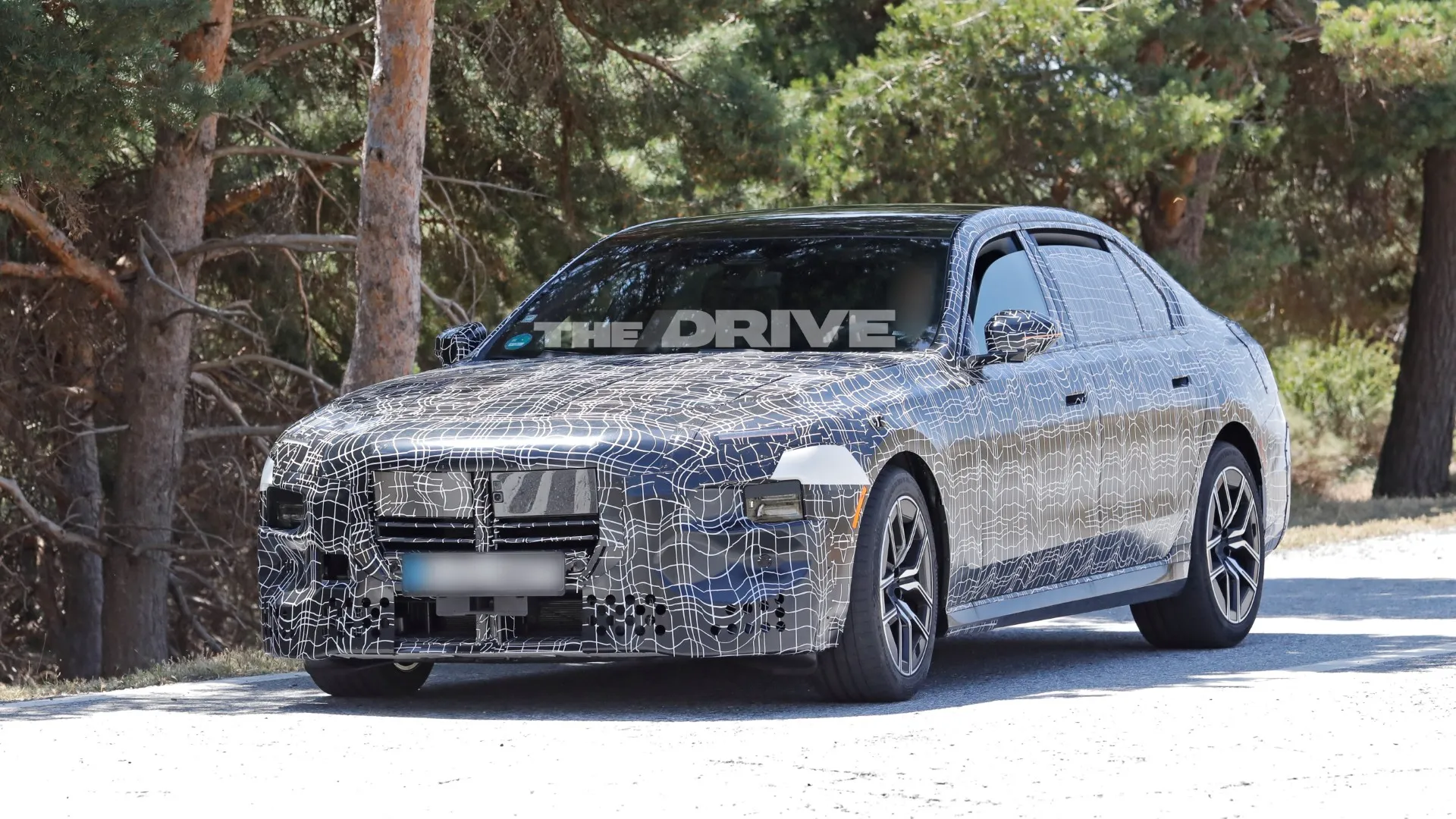BMW-7-series-spy-shot416