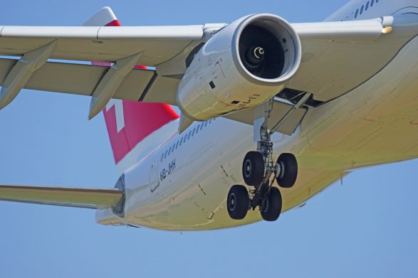 plane-1555880_1920-587x391